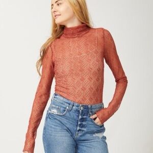 Intimately Free People Sweet Memories Lace Turtleneck Top Size XS EUC